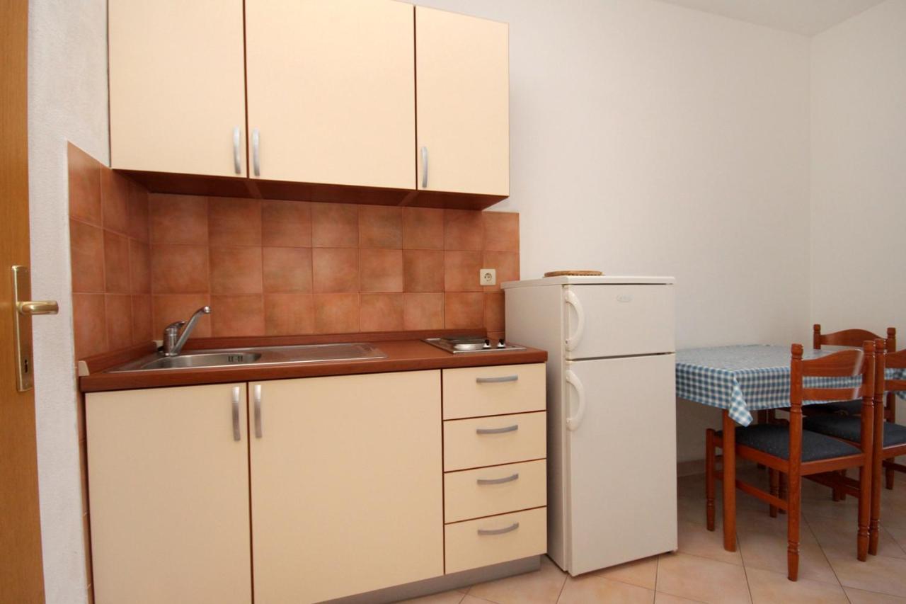 Apartments With A Parking Space Jelsa, Hvar - 8765 Jelsa  Exterior photo