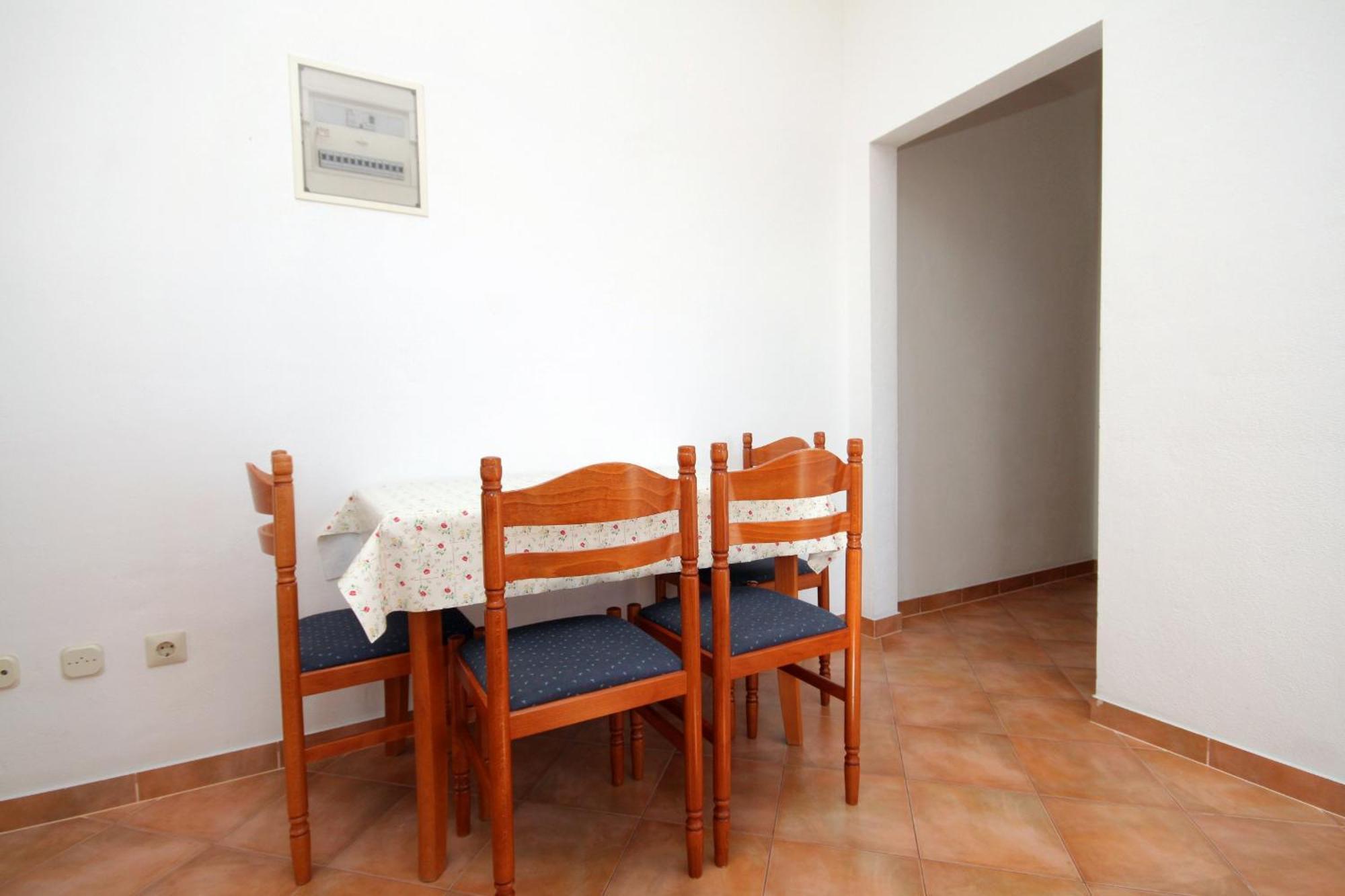 Apartments With A Parking Space Jelsa, Hvar - 8765 Jelsa  Room photo